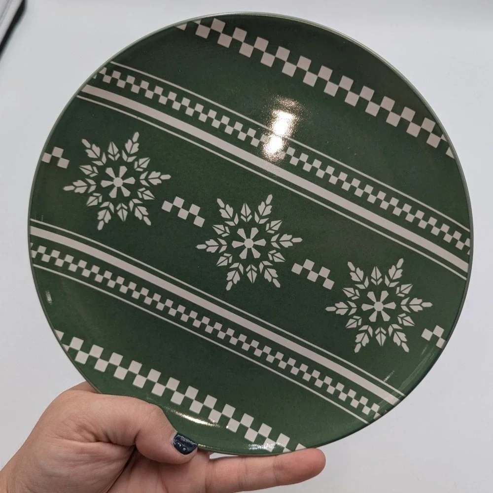 Noritake Colorwave Salad Plate Set Green Snowflake Fair Isle Stoneware Set of 4